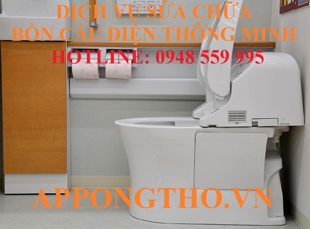11. Sửa bồn cầu điện tử thông minh tại Long Biên - Hà Nội