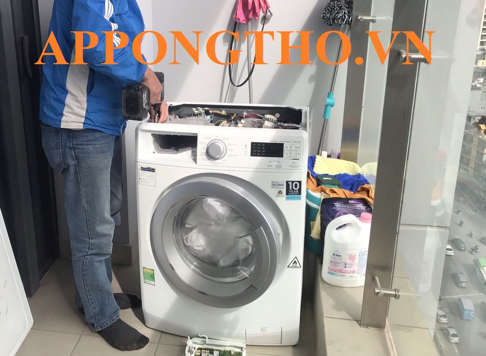 Máy giặt electrolux báo lỗi EF1 Khắc phục Ống nước thải
